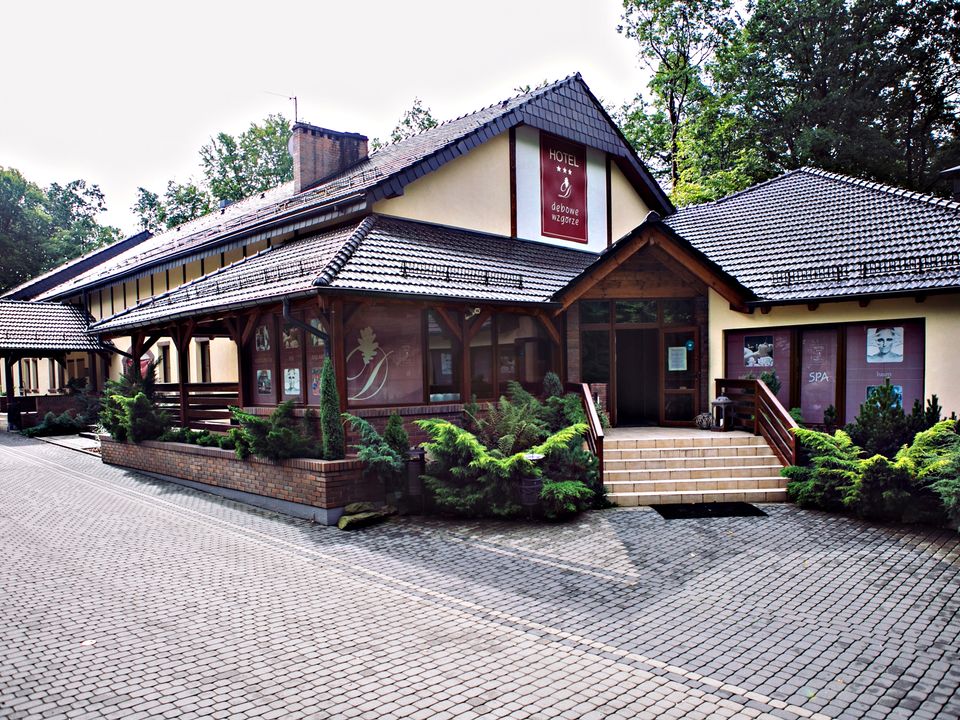 hotel z zewnątrz 2